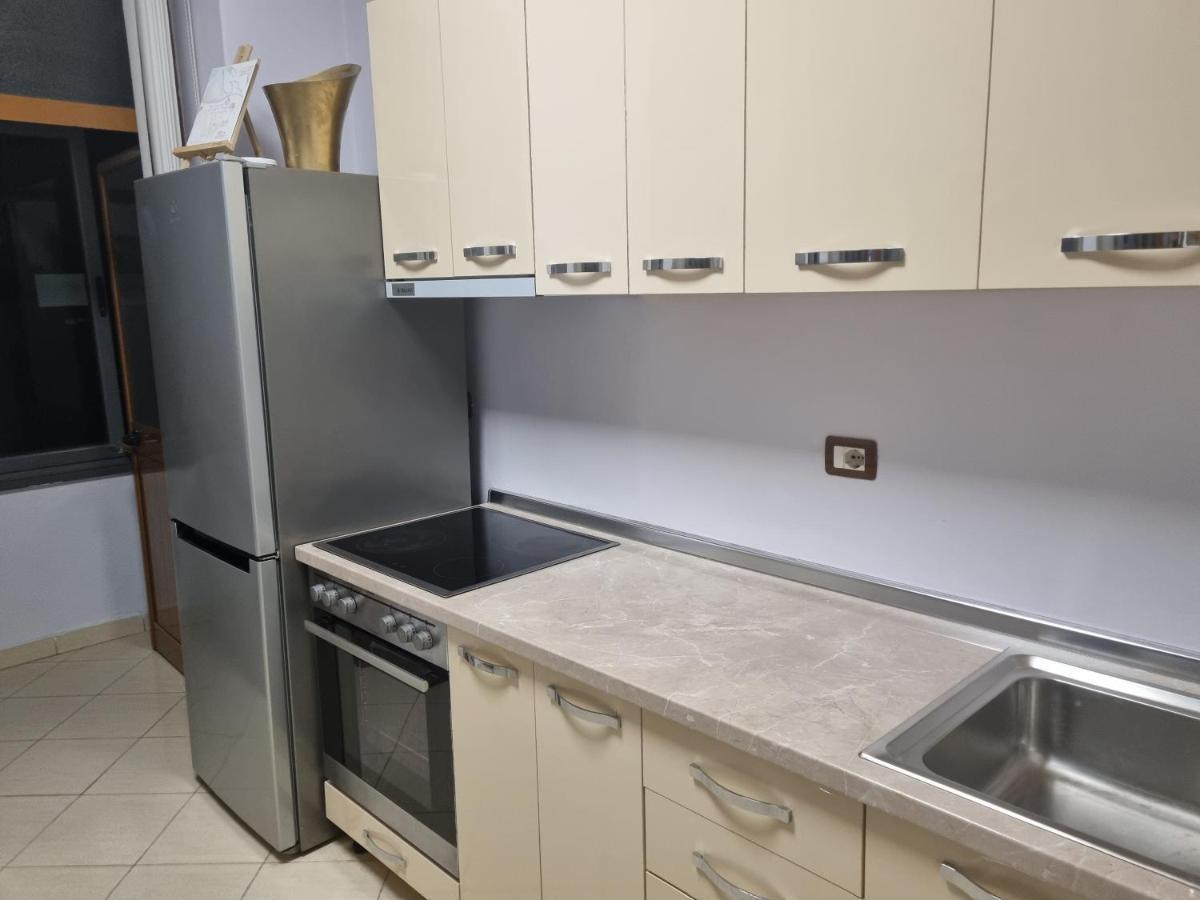 Glamorous Apartment In 티라나 외부 사진