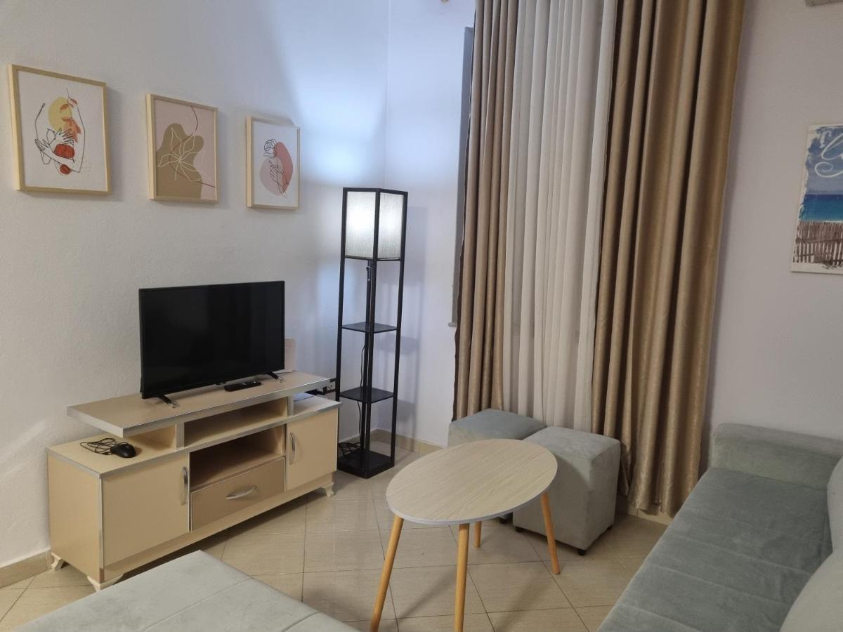 Glamorous Apartment In 티라나 외부 사진