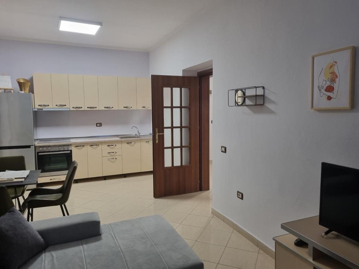 Glamorous Apartment In 티라나 외부 사진